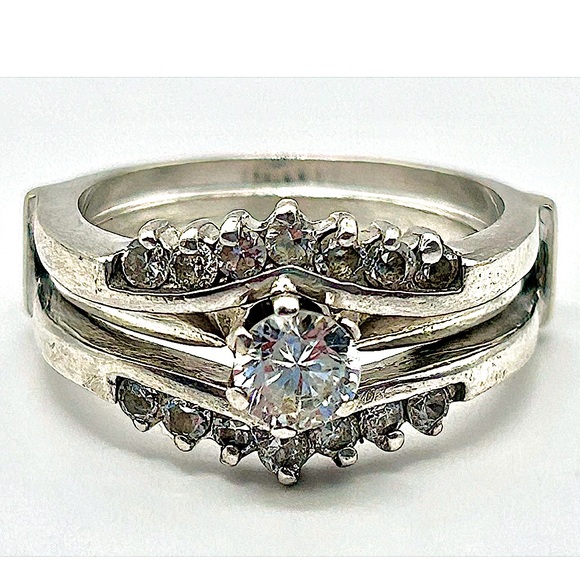 Estate Jewelry - ESTATE SZ 7 solitaire DQCZ 925 ring with Sz8 CHEVRON JACKET